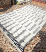 TAPIS MAROCAIN, TAPIS BERBÈRE, TAPIS BÉNI OUARAIN, TAPIS EN LAINE, TAPIS ORIENTAL, TAPIS AUTHENTIQUE, TAPIS AZILAL, TAPIS TISSÉ MAIN, TAPIS FAIT MAIN, TAPIS ÉPAIS, TAPIS VINTAGE, TAPIS MAROCAIN ANCIEN